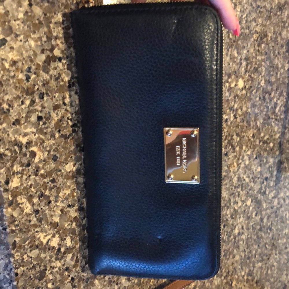Michael Kors Continental Leather Wallet (Large)